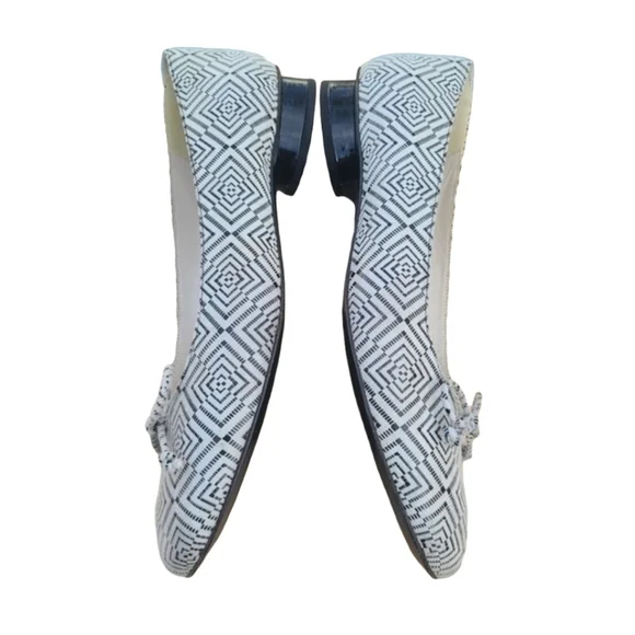 STUART WEITZMAN Leather Ballet Flats 8 Geometric Bows Stone Low Pile Suede RARE - Picture 11 of 16